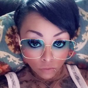 Meet your Posher, Jean